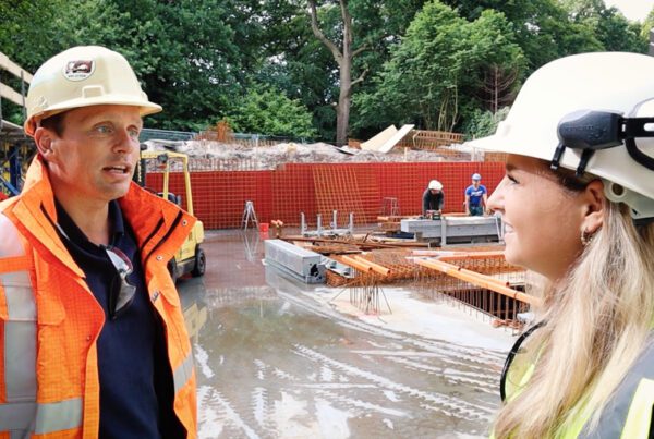 Vlog laten maken professionele vlog laten maken vlog video vlogs maken vlogger vloggen vlogbedrijf goede interview vragen